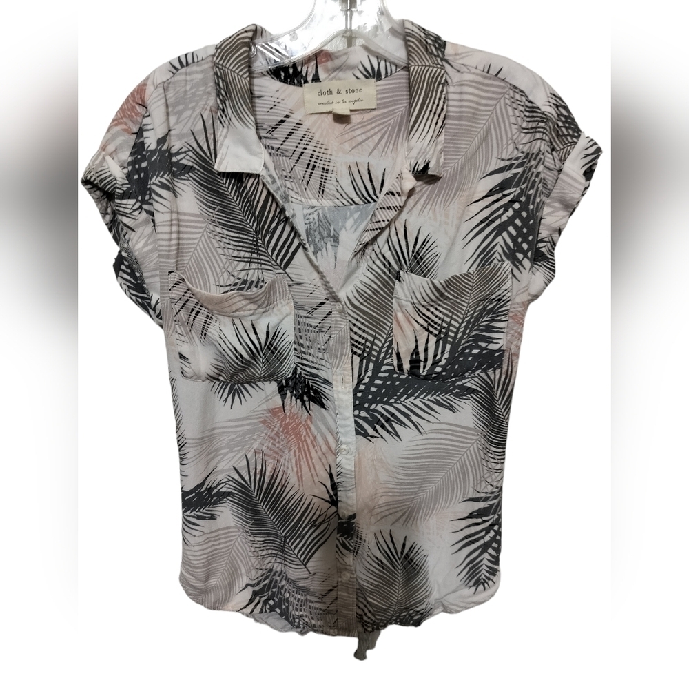 2193) Cloth & Stone Tropical Palm Button Front Rolled Short Sleeve Shirt Size XS
